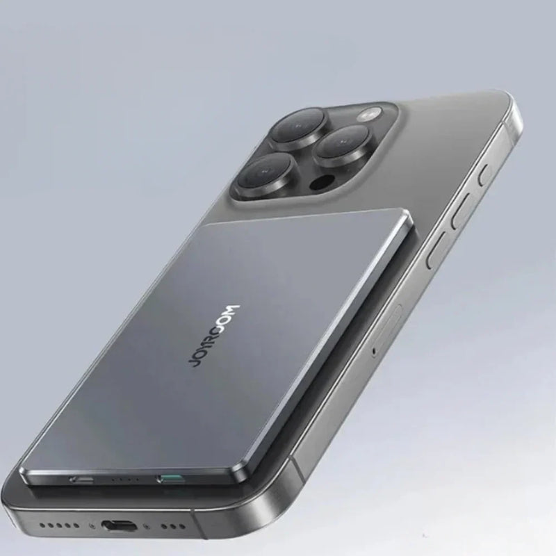 Batería externa ultradelgada y minimalista